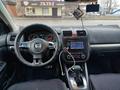 Volkswagen Jetta 2010 года за 4 000 000 тг. в Уральск – фото 3