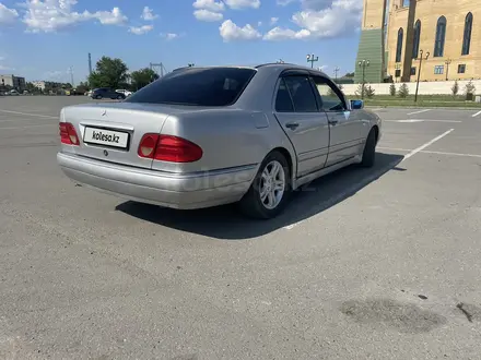 Mercedes-Benz E 230 1997 года за 2 400 000 тг. в Астана – фото 6