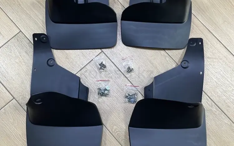 Брызговик на Lexus LX 470 1998-2007 за 1 000 тг. в Алматы