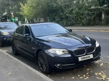 BMW 528 2010 года за 11 500 000 тг. в Алматы – фото 2