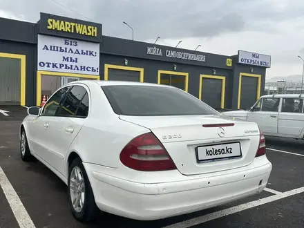 Mercedes-Benz E 200 2006 года за 5 000 000 тг. в Караганда – фото 8