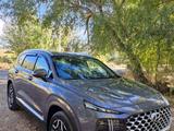 Hyundai Santa Fe 2023 годаүшін16 500 000 тг. в Караганда – фото 2
