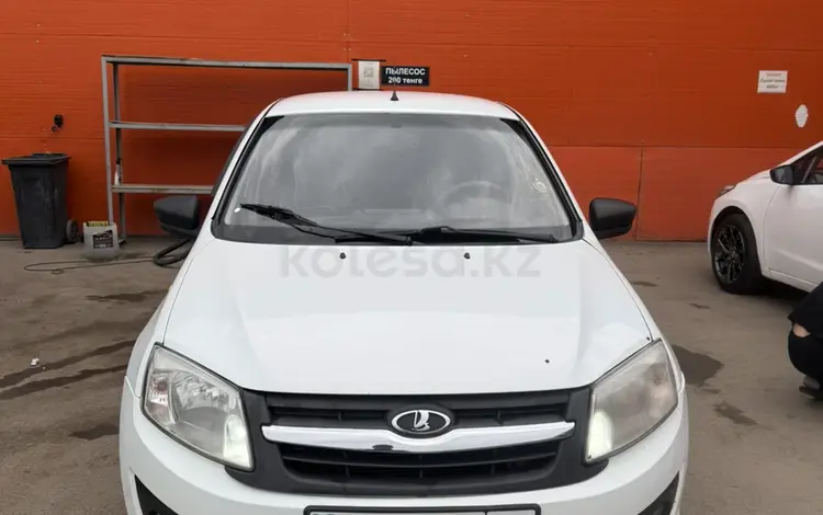 ВАЗ (Lada) Granta 2190 2018 годаүшін2 800 000 тг. в Астана