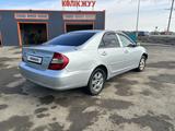 Toyota Camry 2004 года за 4 500 000 тг. в Актобе – фото 2