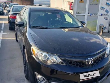 Toyota Camry 2014 года за 5 000 000 тг. в Актобе – фото 11