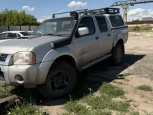 Nissan NP300, 2013