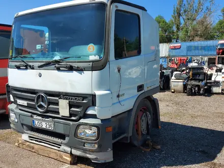 Кабина Mercedes Actros в Каскелен