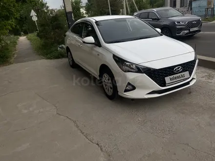 Hyundai Accent 2021 года за 7 837 118 тг. в Шымкент