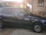 Volkswagen Golf 1993 годаүшін1 250 000 тг. в Тараз