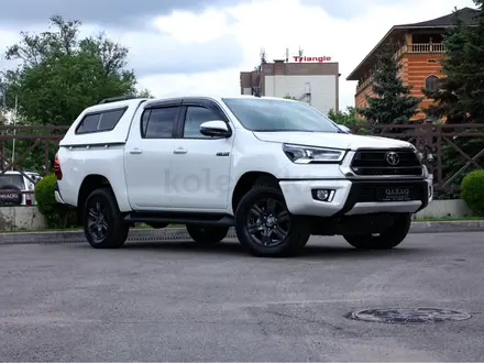 Toyota Hilux 2025 года за 28 000 000 тг. в Алматы