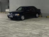 Mercedes-Benz C 200 1998 года за 3 000 000 тг. в Астана