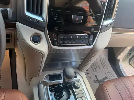 Toyota Land Cruiser 2021 года за 48 500 000 тг. в Астана – фото 17