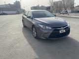 Toyota Camry 2017 годаfor8 700 000 тг. в Атырау – фото 2