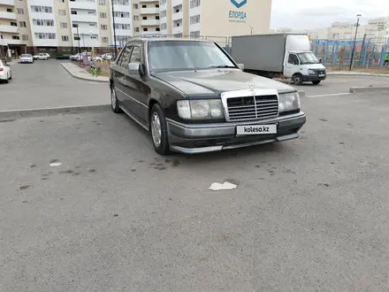 Mercedes-Benz E 260 1991 года за 1 300 000 тг. в Астана – фото 2