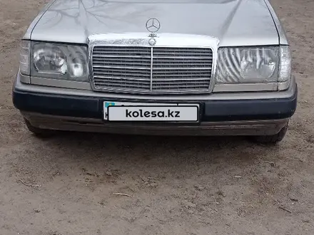 Mercedes-Benz E 230 1991 года за 1 400 000 тг. в Талдыкорган