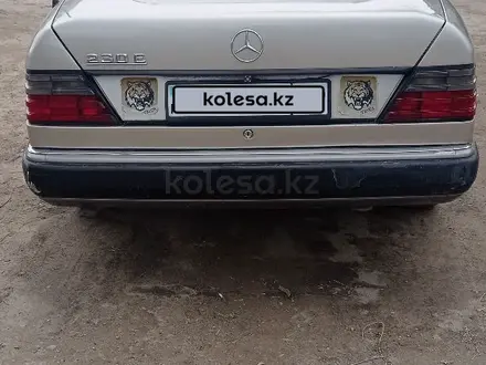 Mercedes-Benz E 230 1991 года за 1 400 000 тг. в Талдыкорган – фото 8