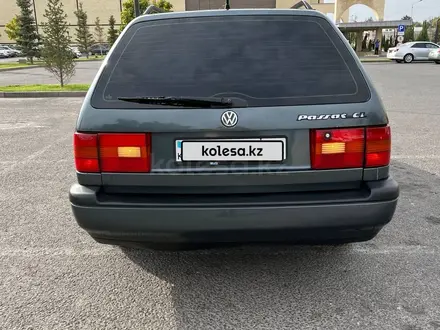 Volkswagen Passat 1995 года за 2 670 000 тг. в Тараз – фото 23