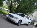 Mercedes-Benz C 180 1994 года за 2 150 000 тг. в Петропавловск – фото 3