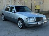 Mercedes-Benz E 220 1993 года за 2 400 000 тг. в Шымкент