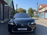 Lexus ES 300h 2018 года за 22 000 000 тг. в Алматы – фото 2