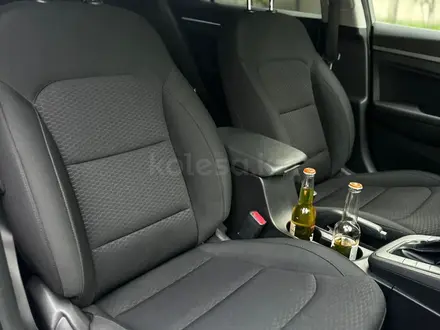 Hyundai Elantra 2019 года за 7 300 000 тг. в Алматы – фото 17