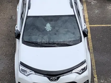Toyota RAV4 2019 года за 15 500 000 тг. в Шымкент – фото 18