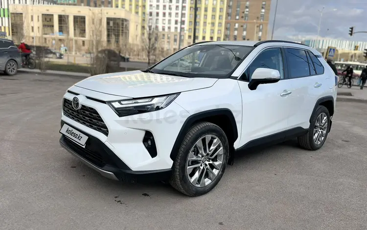 Toyota RAV4 2025 года за 21 900 000 тг. в Астана