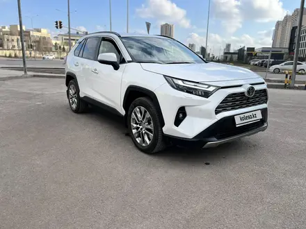 Toyota RAV4 2025 года за 21 900 000 тг. в Астана – фото 2