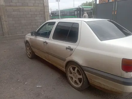 Volkswagen Vento 1995 года за 1 500 000 тг. в Астана