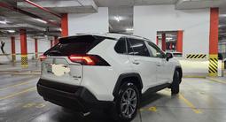 Toyota RAV4 2022 годаүшін15 399 990 тг. в Алматы – фото 3