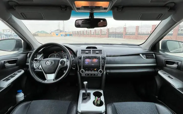 Toyota Camry 2014 года за 9 250 000 тг. в Жанаозен