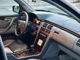 Mercedes-Benz E 320 2000 года за 3 500 000 тг. в Жанаозен – фото 4