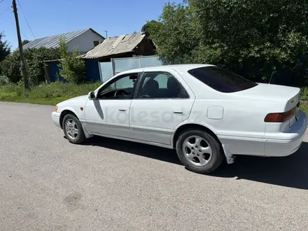 Toyota Camry 1999 года за 2 000 000 тг. в Семей – фото 4