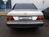 Mercedes-Benz E 200 1986 годаүшін950 000 тг. в Бауыржана Момышулы