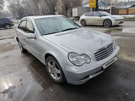 Mercedes-Benz C 320 2002 года за 3 000 000 тг. в Алматы – фото 2