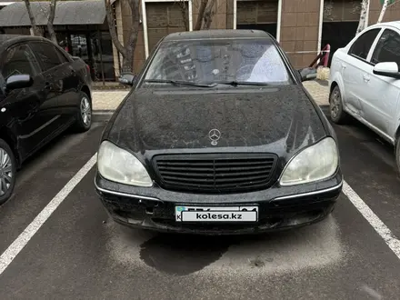 Mercedes-Benz S 500 2000 года за 3 800 000 тг. в Астана