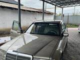 Mercedes-Benz E 260 1993 года за 2 000 000 тг. в Алматы