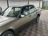 Mercedes-Benz E 260 1993 года за 2 000 000 тг. в Алматы – фото 5