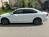 Volkswagen Passat 2017 года за 9 500 000 тг. в Алматы – фото 2