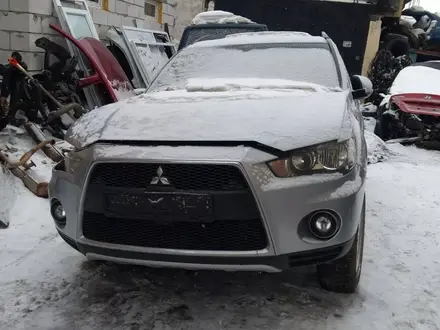 Mitsubishi Outlander 2012 года за 80 000 тг. в Астана – фото 3