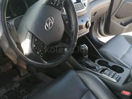 Hyundai Tucson 2017 года за 8 500 000 тг. в Уральск – фото 4