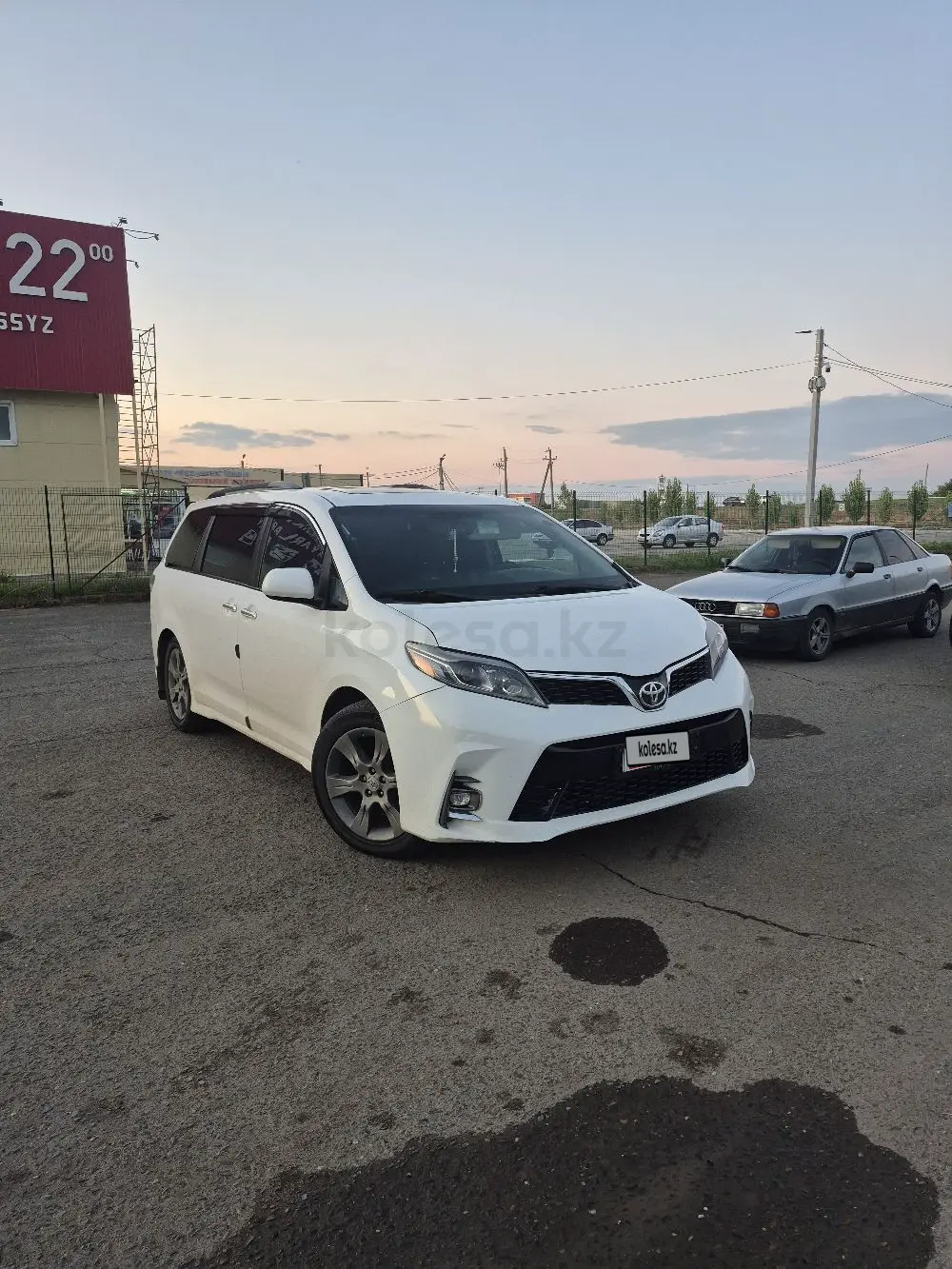 Toyota Sienna, 2016