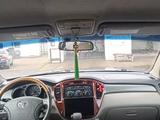 Toyota Highlander 2001 года за 5 450 000 тг. в Усть-Каменогорск – фото 3