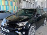 Toyota RAV4 2019 года за 13 700 000 тг. в Семей – фото 3