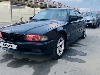 BMW 728
