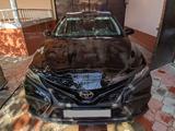 Toyota Camry 2021 годаfor14 500 000 тг. в Шымкент – фото 3