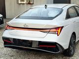 Hyundai Elantra 2024 года за 9 700 000 тг. в Алматы – фото 4