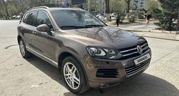 Volkswagen Touareg 2012 года за 12 495 000 тг. в Уральск