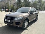 Volkswagen Touareg 2012 года за 12 495 000 тг. в Уральск – фото 2