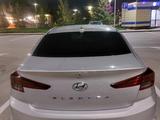 Hyundai Elantra 2019 годаүшін8 500 000 тг. в Астана – фото 2